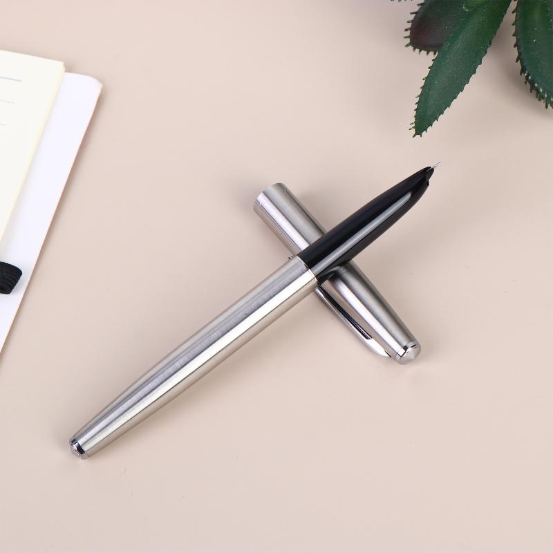 911 スチール万年筆 0.38 ミリメートル極細ペン先付き - Fountain Pen Ink のレビューと価格