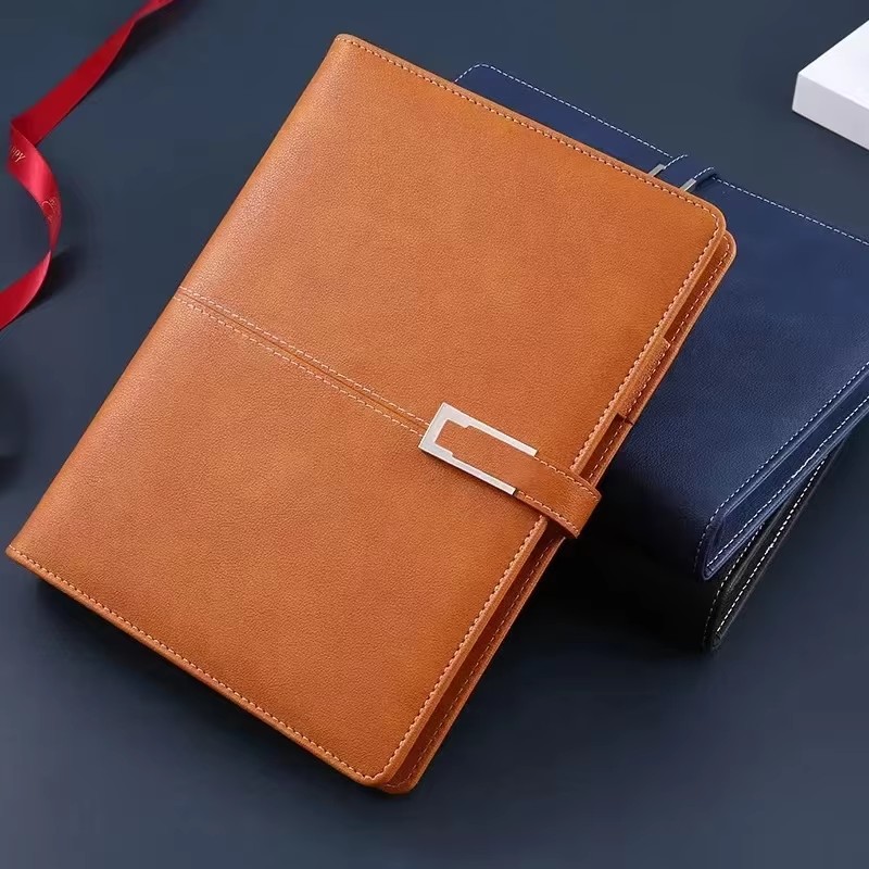 レザー日記帳 A5 ハードカバーノートブック ペン収納付き、 - Journal Leather Hardcover のレビューと価格