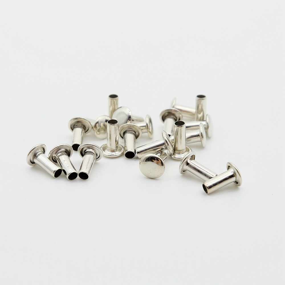 20個入り カラフルメタルリベット ルーズリーフバインダーク - Binder Clip Assorted のレビューと価格
